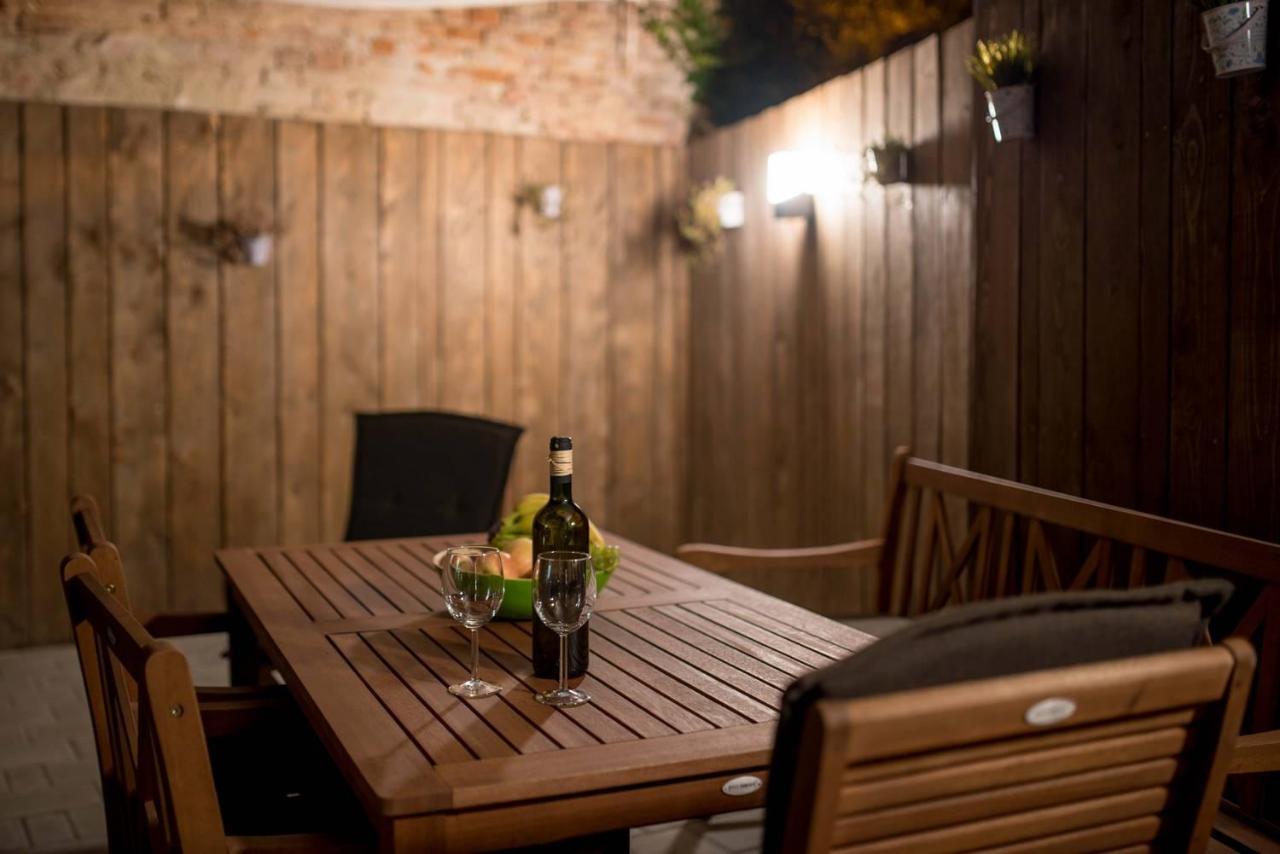 Apartman Park Apartment Дарувар Екстериор снимка